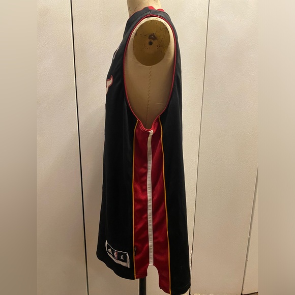 LeBron James Miami Heat No. 6 Basketball jersey - Picture 4 of 15